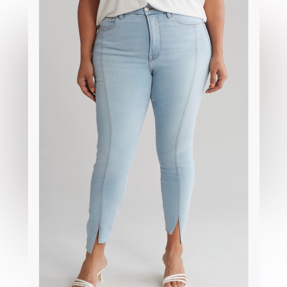 Good American Good Legs Jagged Edge Jeans.